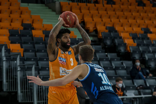 色表现成为 色表现成为